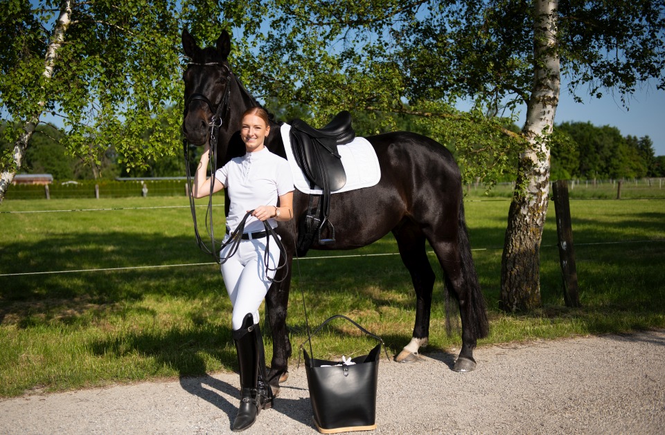 Mia Zwoa Horse Reitsport